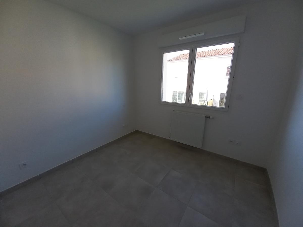 
																																							4 pièces - 
																																						RDC - 76m² - 908,49 € - Photo #4