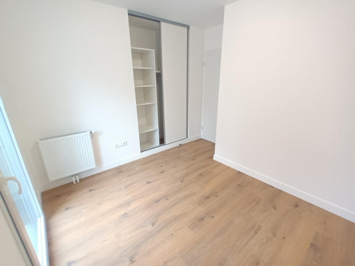 
																			4 pièces – 
																		8ème étage – 90m² - 1 135,15 € - Photo #8