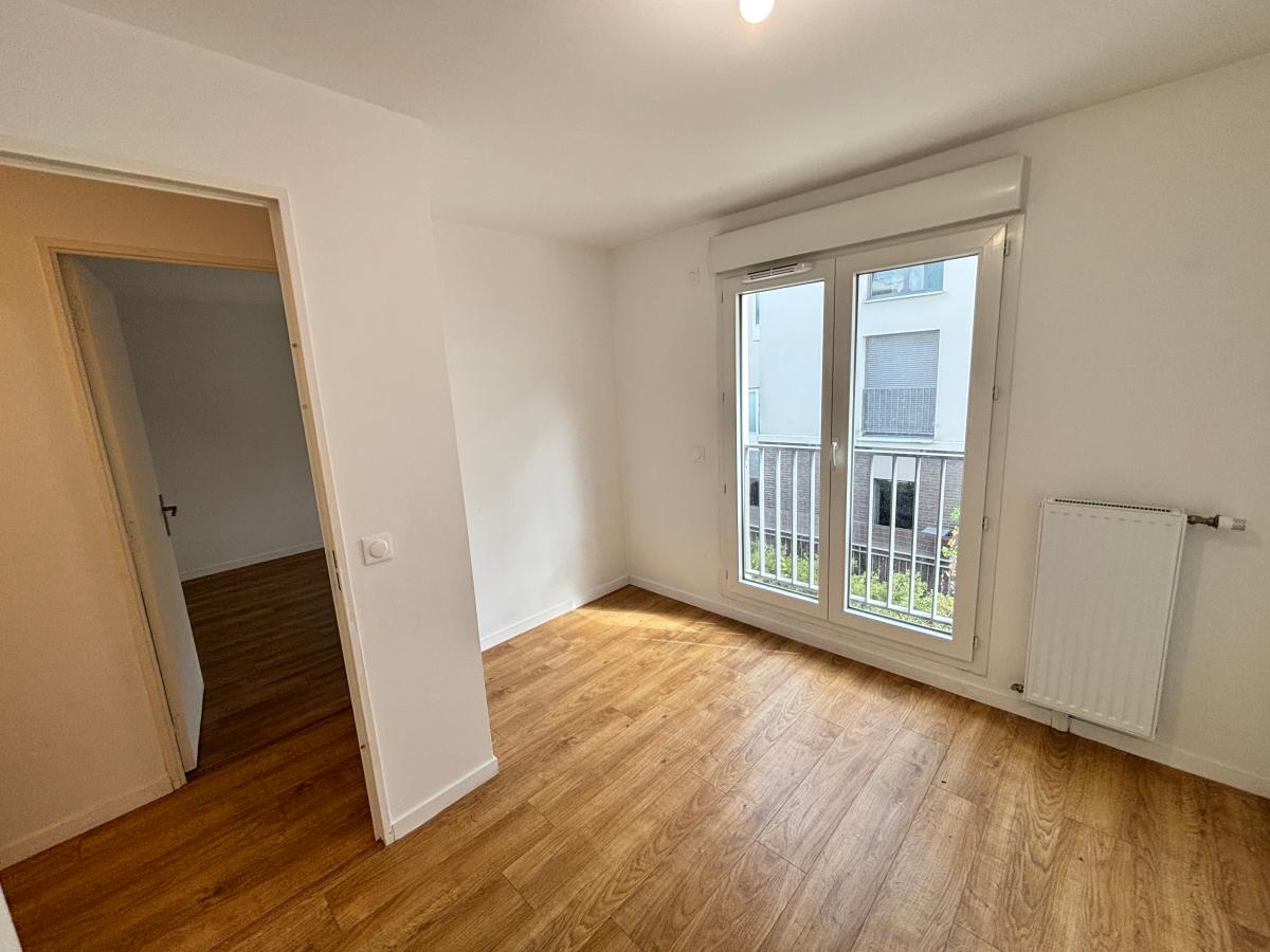 4 pièces - 1er étage - 84m² - 1 902,75 € - Photo #6