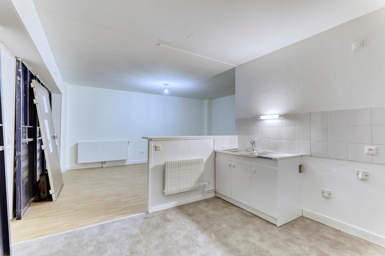 
																			2 pièces - 
																		RDC - 64m² - 143 000 € - Photo #1