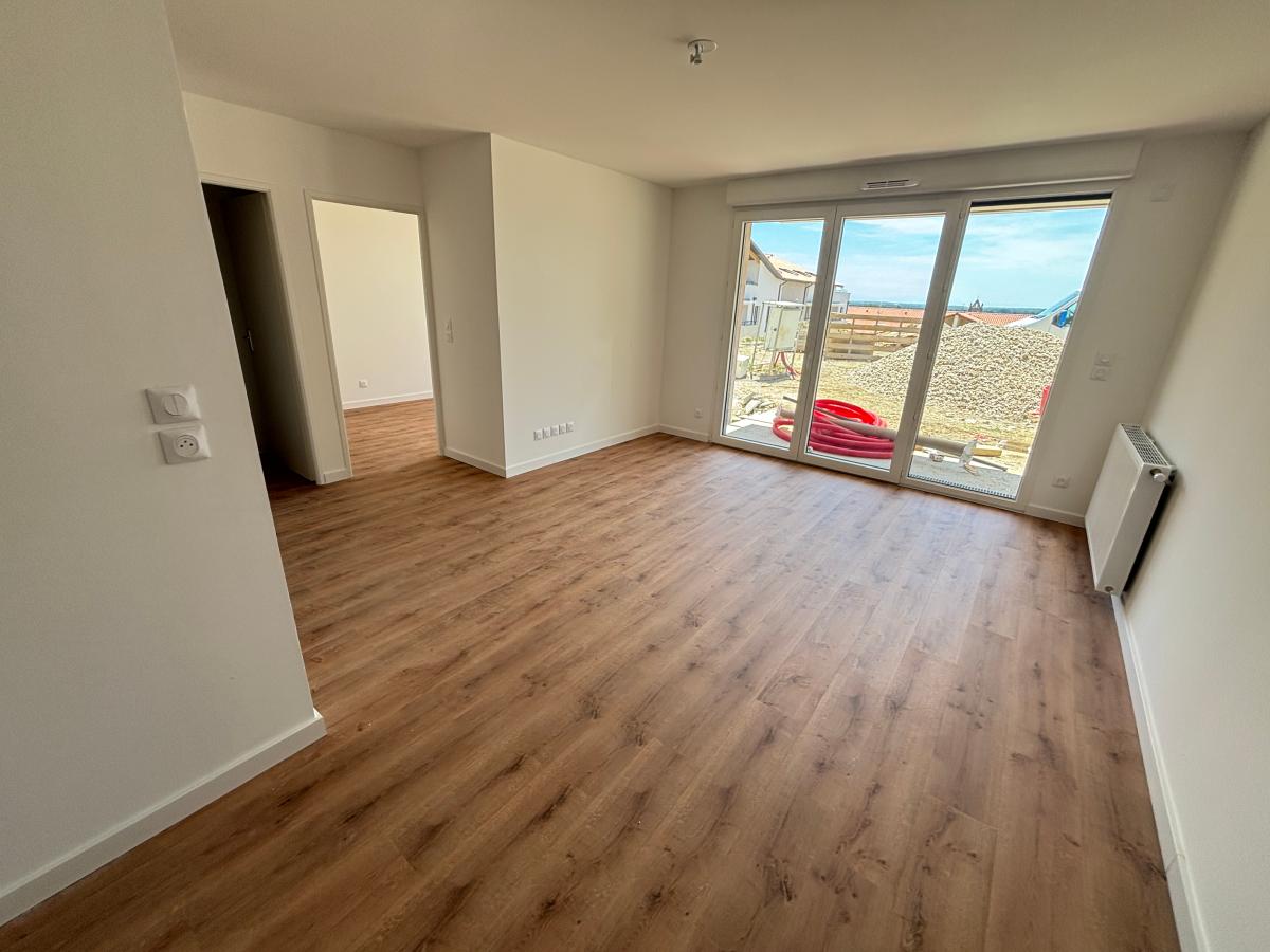 
																			2 pièces - 
																		RDC - 46m² - 651,84 € - Photo #1