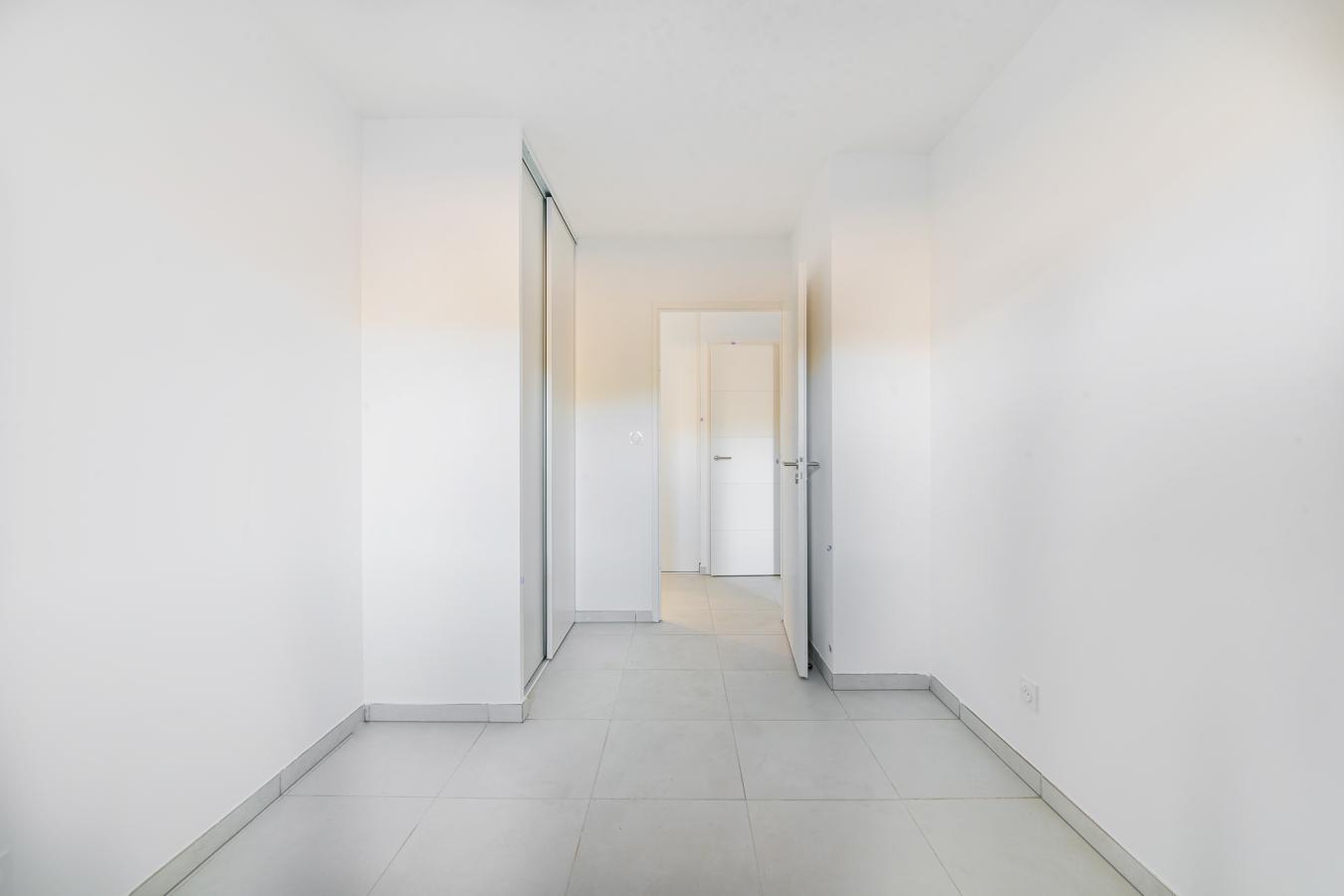 
																																							3 pièces - 
																																						RDC - 59m² - 954,37 € - Photo #3