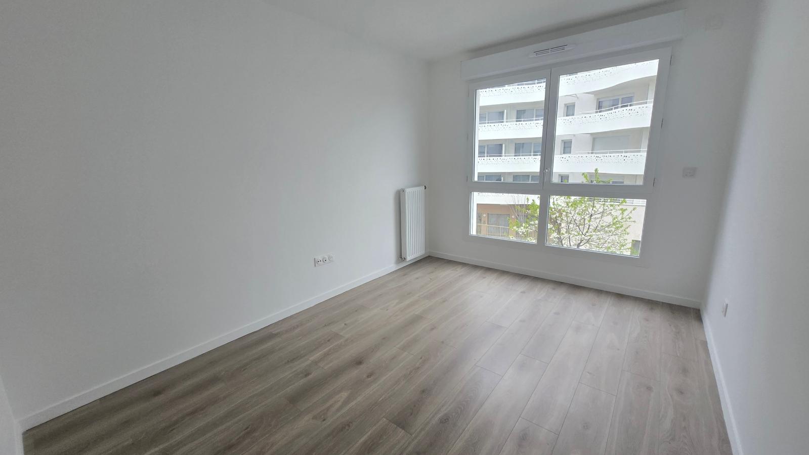 
																																							5 pièces - 
																																						5ème étage - 94m² - 1 703,84 € - Photo #3