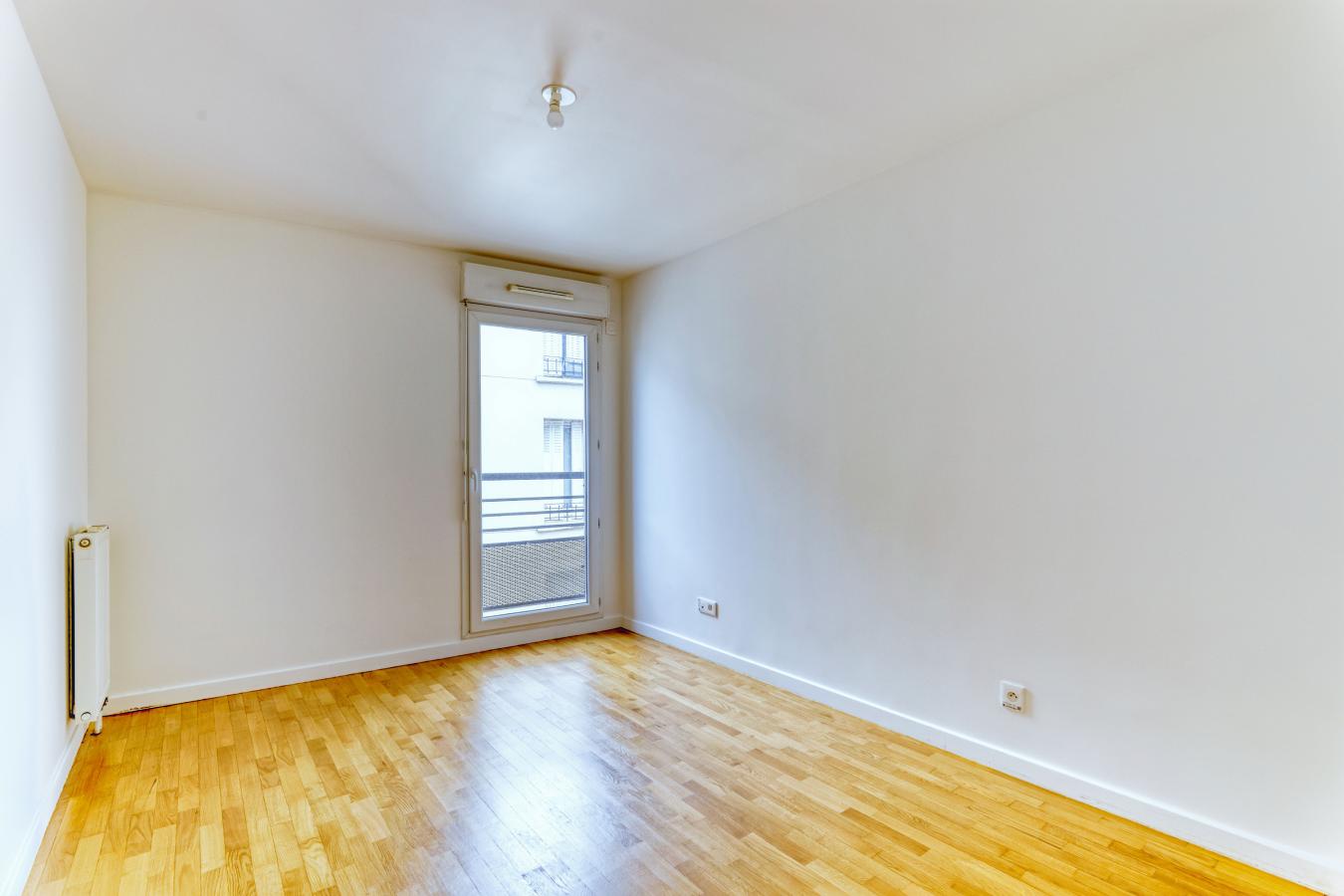 
																			3 pièces - 
																		3ème étage - 65m² - 213 700 € - Photo #4