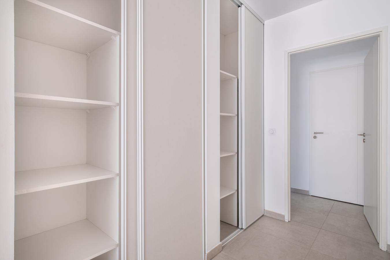 4 pièces - 3ème étage - 101m² - 2 445,17 € - Photo #3