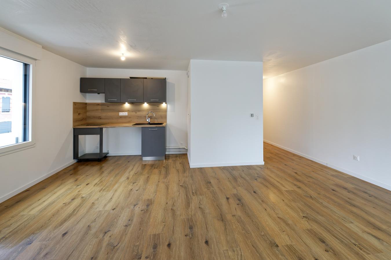 
																																							3 pièces - 
																																						1er étage - 72m² - 899,53 € - Photo #7