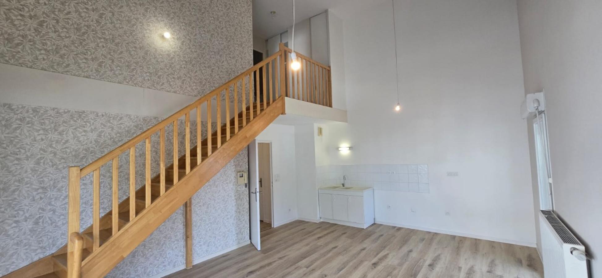 
																			4 pièces - 
																		9ème étage - 80m² - 1 249,62 € - Photo #2