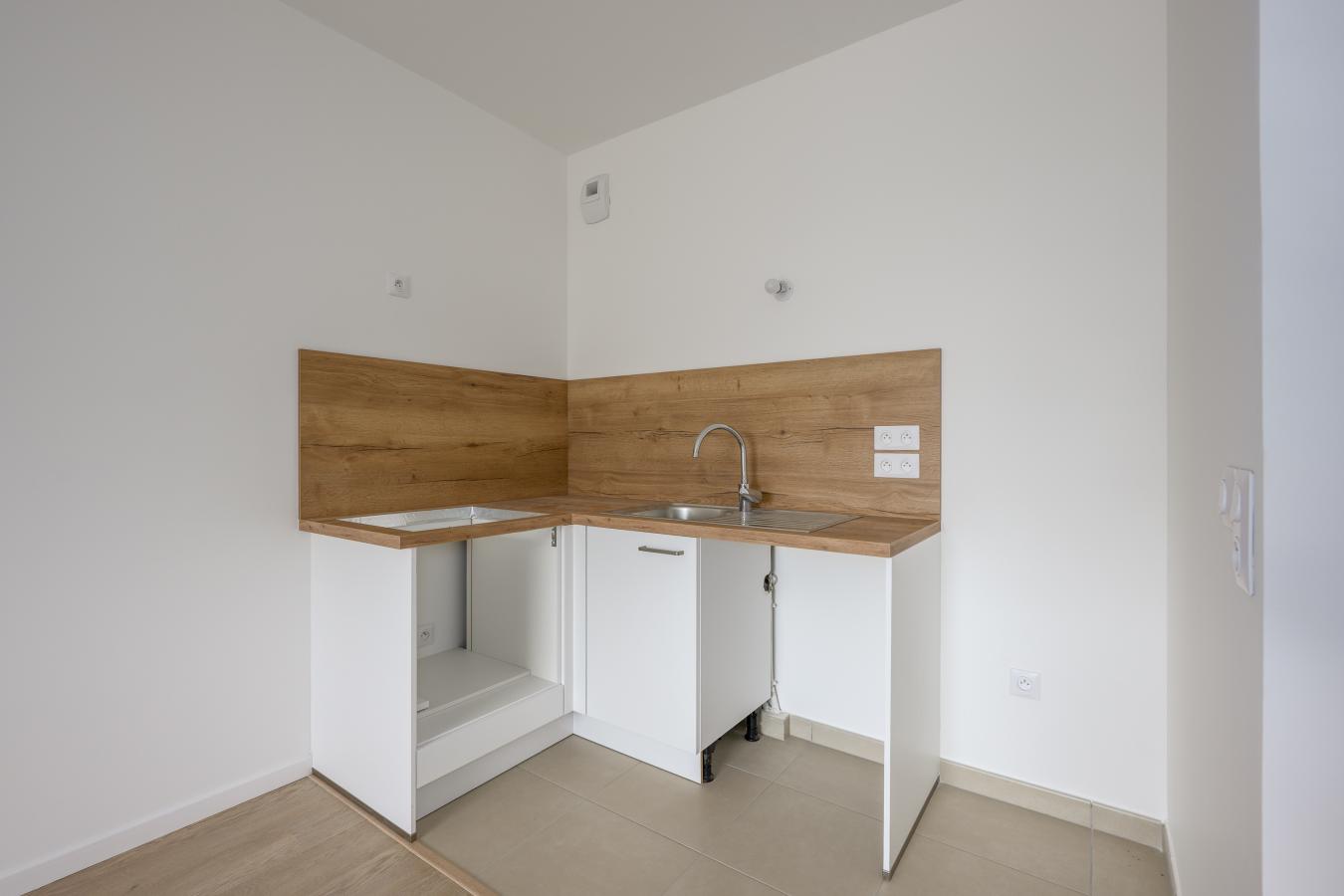 2 pièces - 1er étage - 54m² - 1 216,27 € - Photo #2