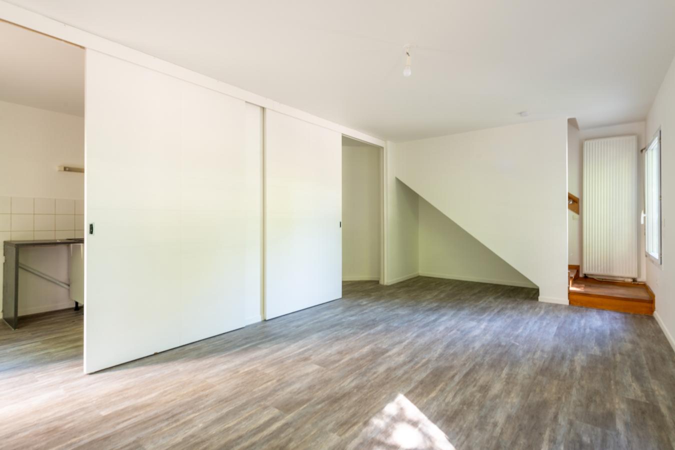 
																																							4 pièces - 
																																						RDC - 89m² - 205 000 € - Photo #2