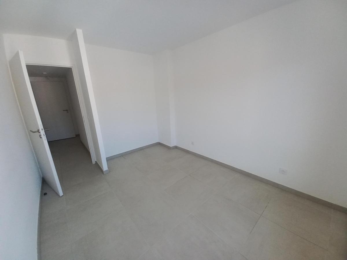 
																																							4 pièces - 
																																						5ème étage - 115m² - 2 403,80 € - Photo #4