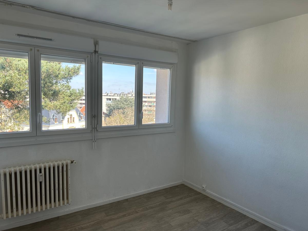
																			4 pièces - 
																		5ème étage - 78m² - 668,64 € - Photo #4