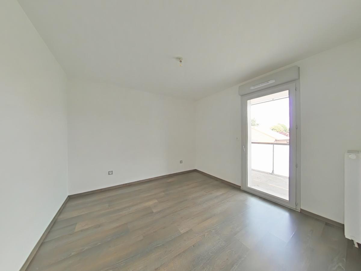 
																																							2 pièces - 
																																						2ème étage - 44m² - 655,65 € - Photo #2