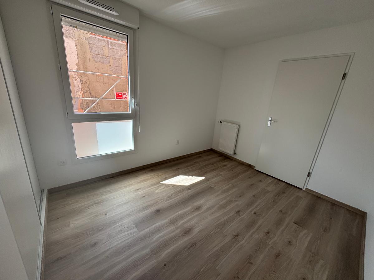
																																							4 pièces - 
																																						RDC - 88m² - 1 004,95 € - Photo #6