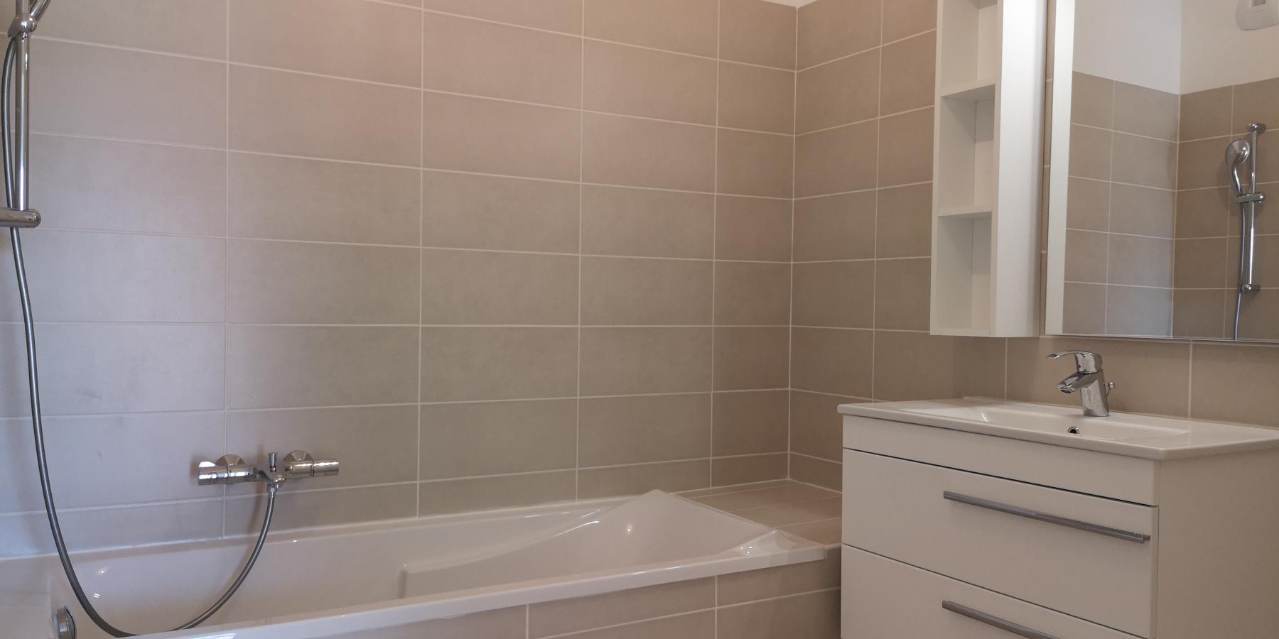 
																			4 pièces - 
																		RDC - 83m² - 1 880,48 € - Photo #6