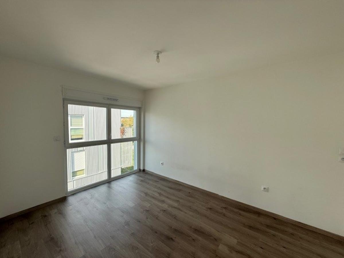 
																																							2 pièces - 
																																						5ème étage - 56m² - 756,60 € - Photo #5