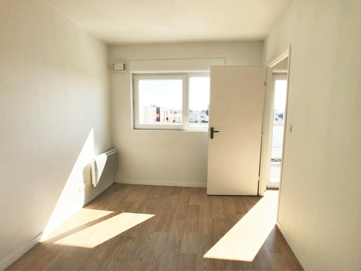 
																																							2 pièces - 
																																						3ème étage - 44m² - 615,61 € - Photo #2