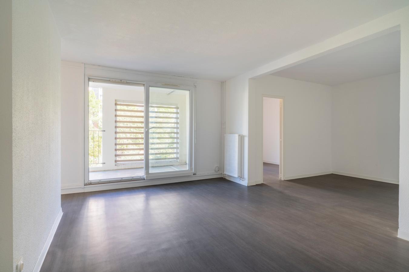 
																																							4 pièces - 
																																						4ème étage - 81m² - 144 700 € - Photo #3