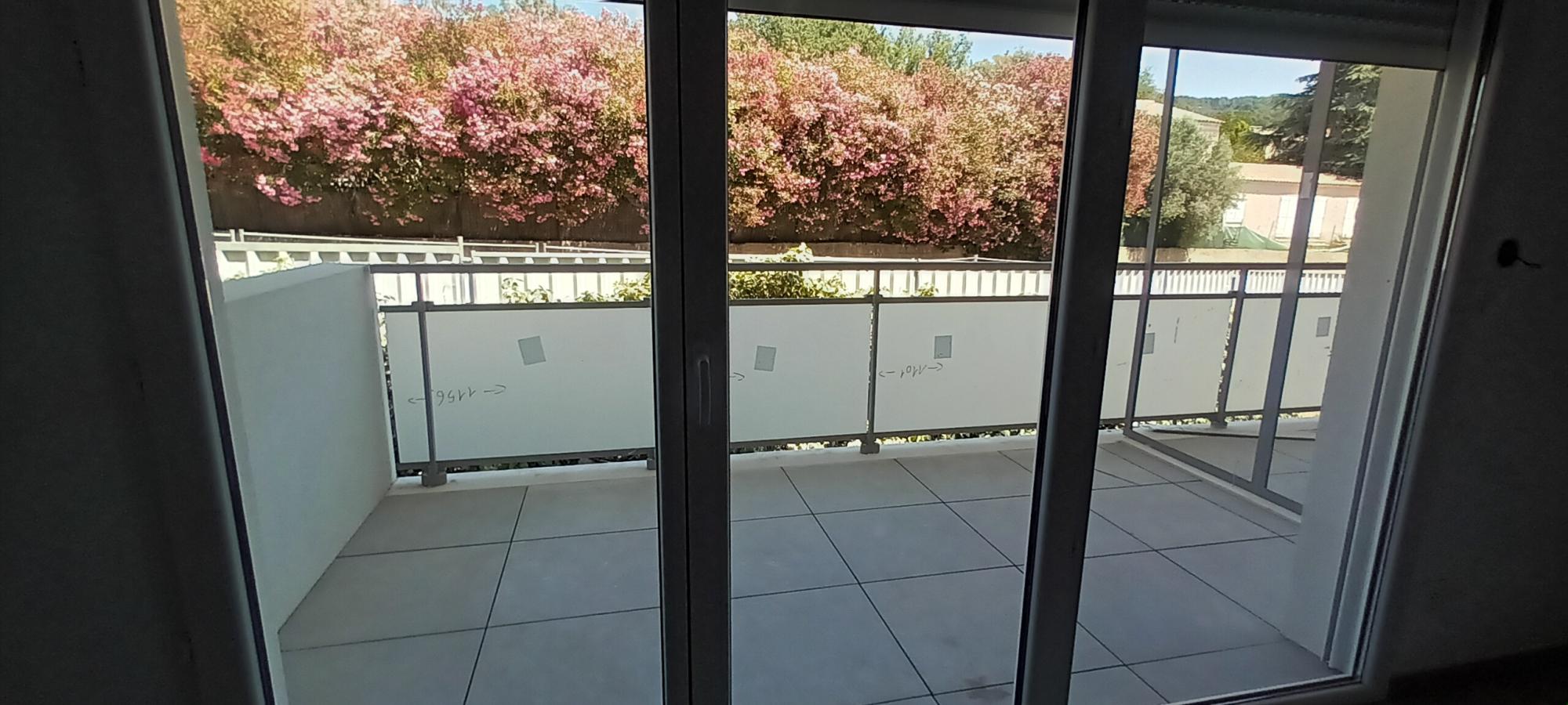 2 pièces - 1er étage - 49m² - 721,60 € - Photo #0