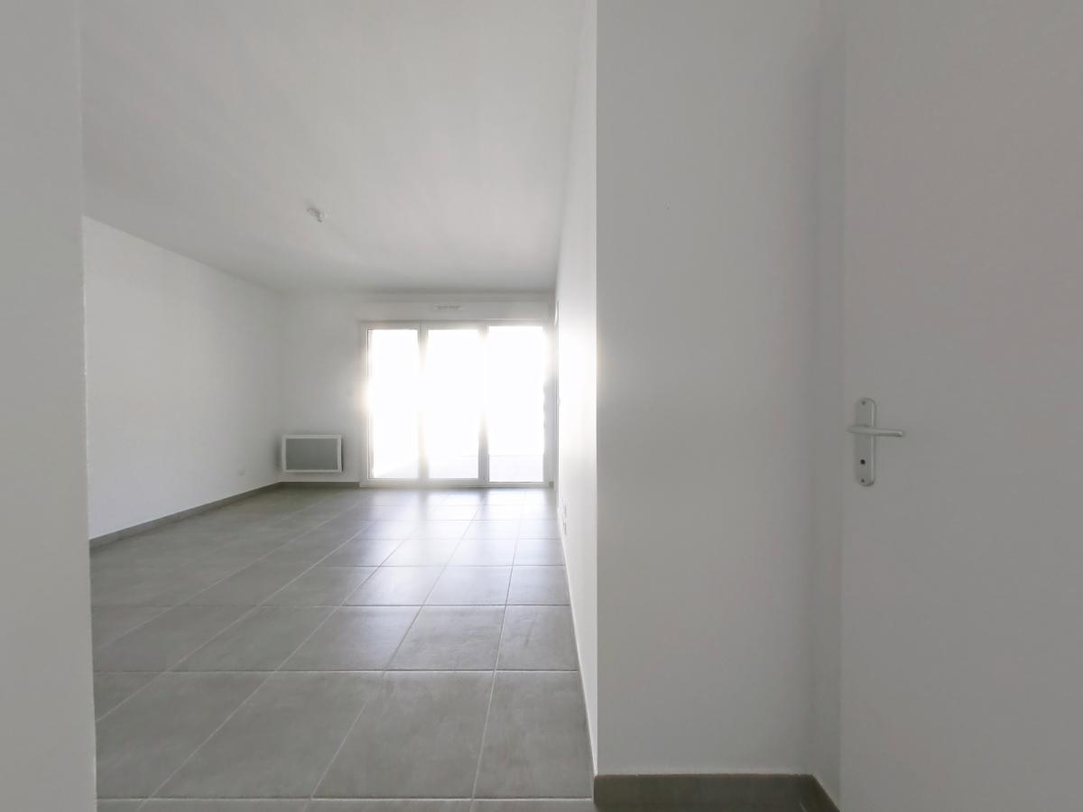 
																			2 pièces - 
																		4ème étage - 38m² - 863,15 € - Photo #2