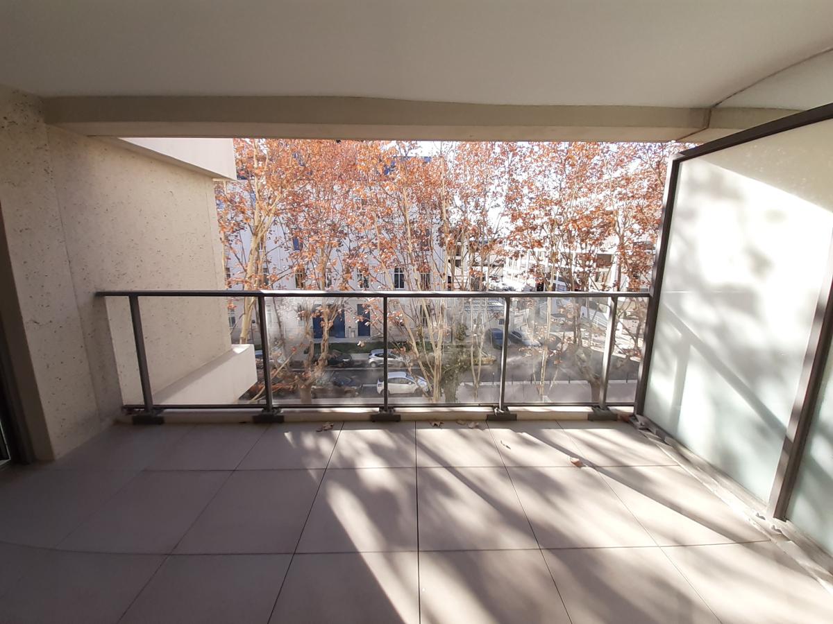 3 pièces - 3ème étage - 76m² - 1 158,91 € - Photo #2