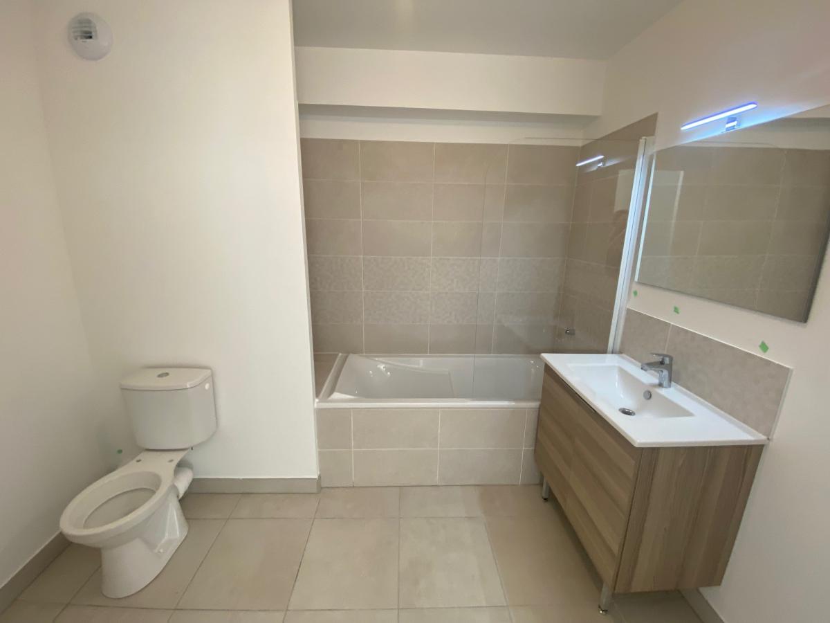
																																							2 pièces - 
																																						RDC - 42m² - 570,20 € - Photo #3