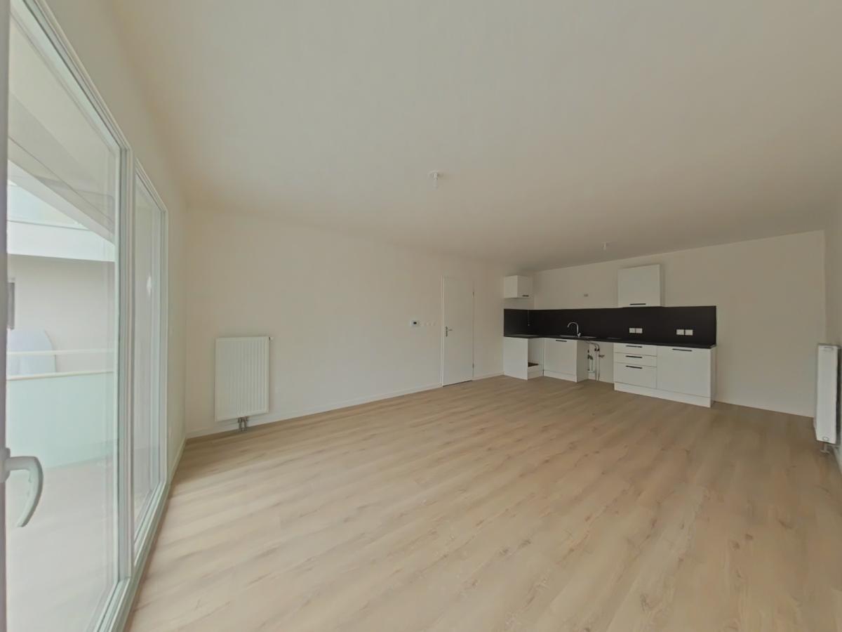 4 pièces - 3ème étage - 99m² - 1 094,87 € - Photo #2
