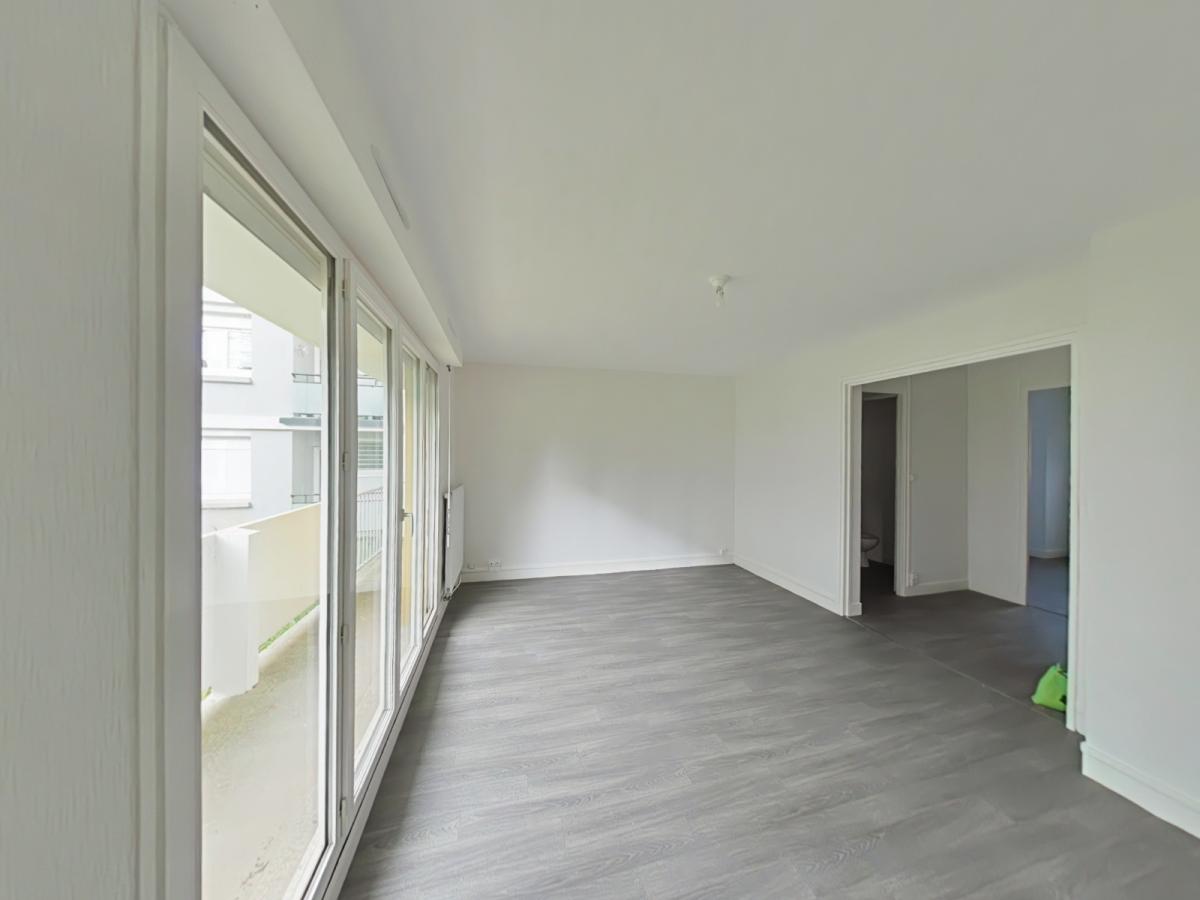 5 pièces - RDC - 82m² - 620,41 € - Photo #0