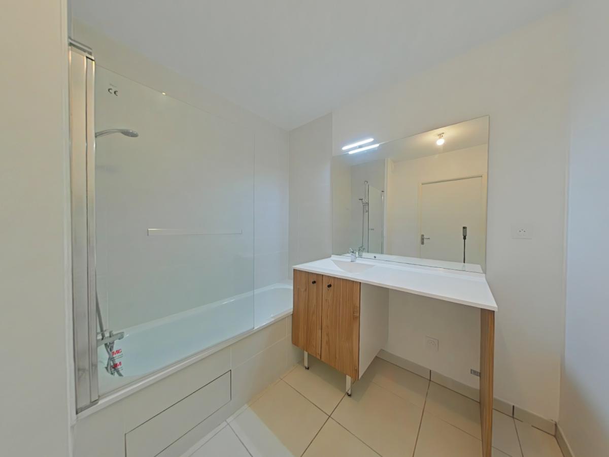 3 pièces - 3ème étage - 62m² - 715,91 € - Photo #4