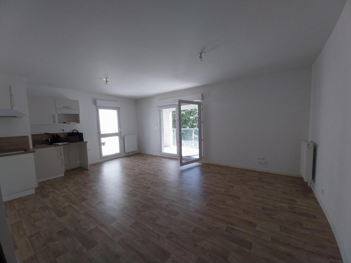 
																																							3 pièces - 
																																						3ème étage - 62m² - 805,14 € - Photo #2