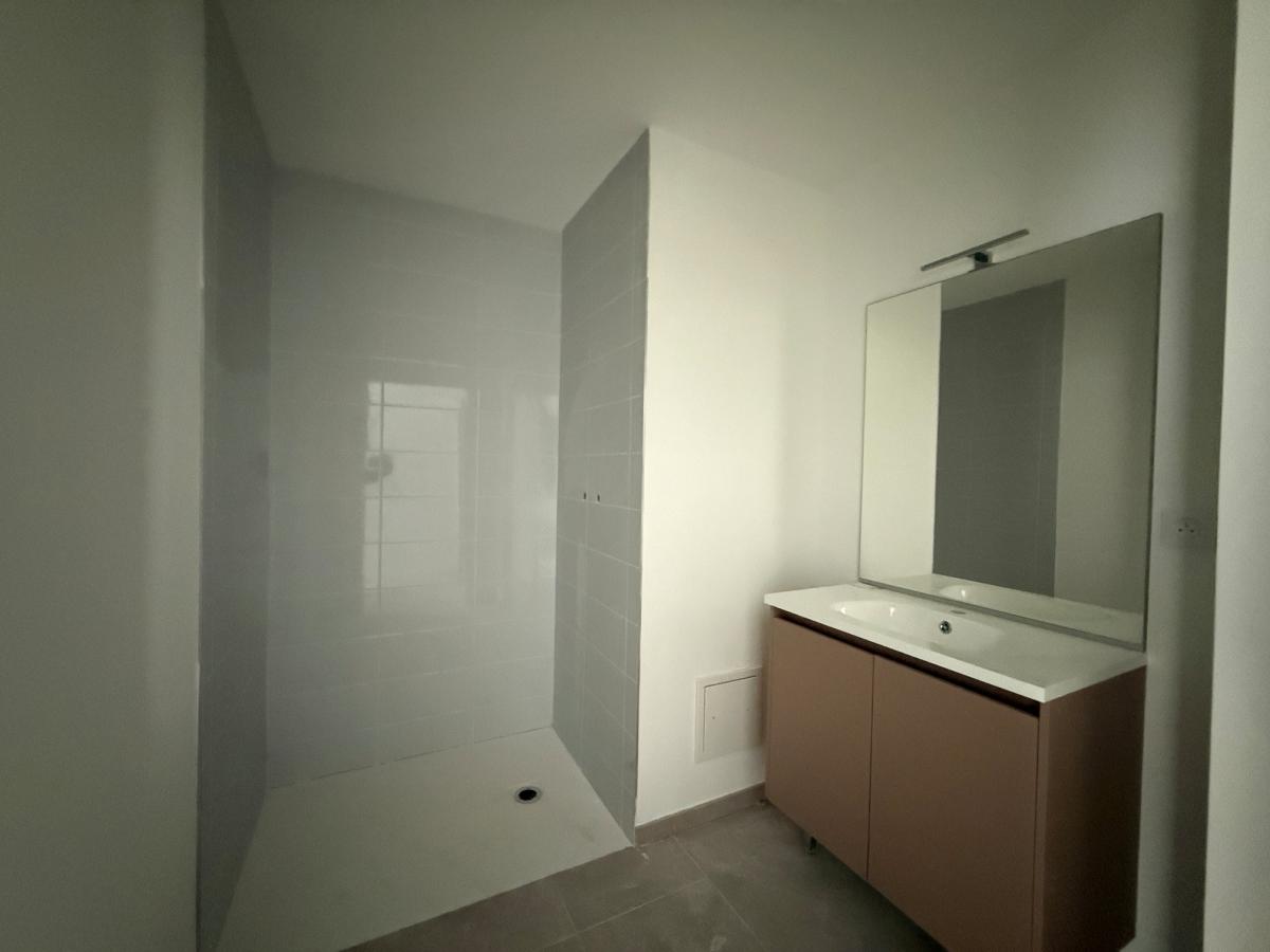 2 pièces - RDC - 43m² - 672,17 € - Photo #4