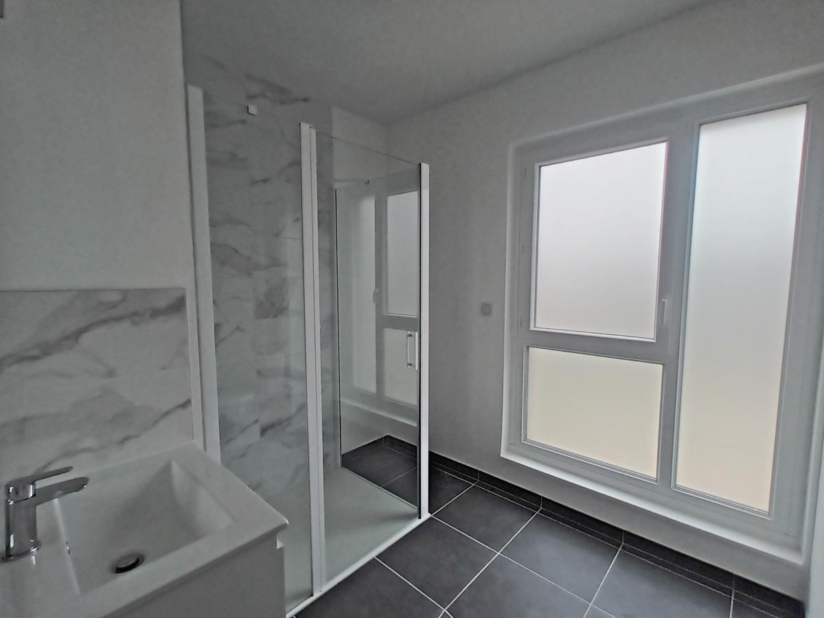 
																																							2 pièces - 
																																						6ème étage - 61m² - 973,83 € - Photo #5