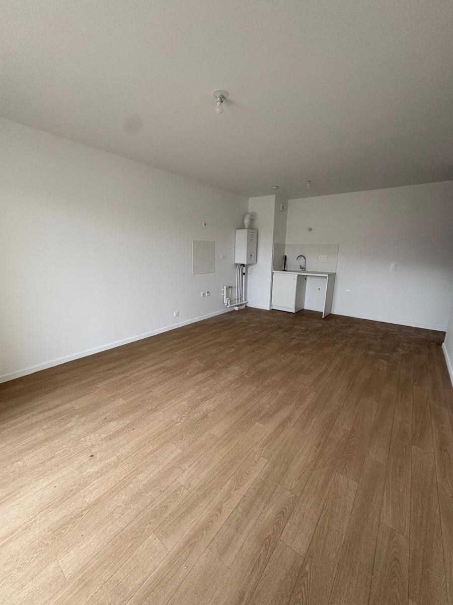 
																																							3 pièces - 
																																						2ème étage - 62m² - 907,43 € - Photo #2