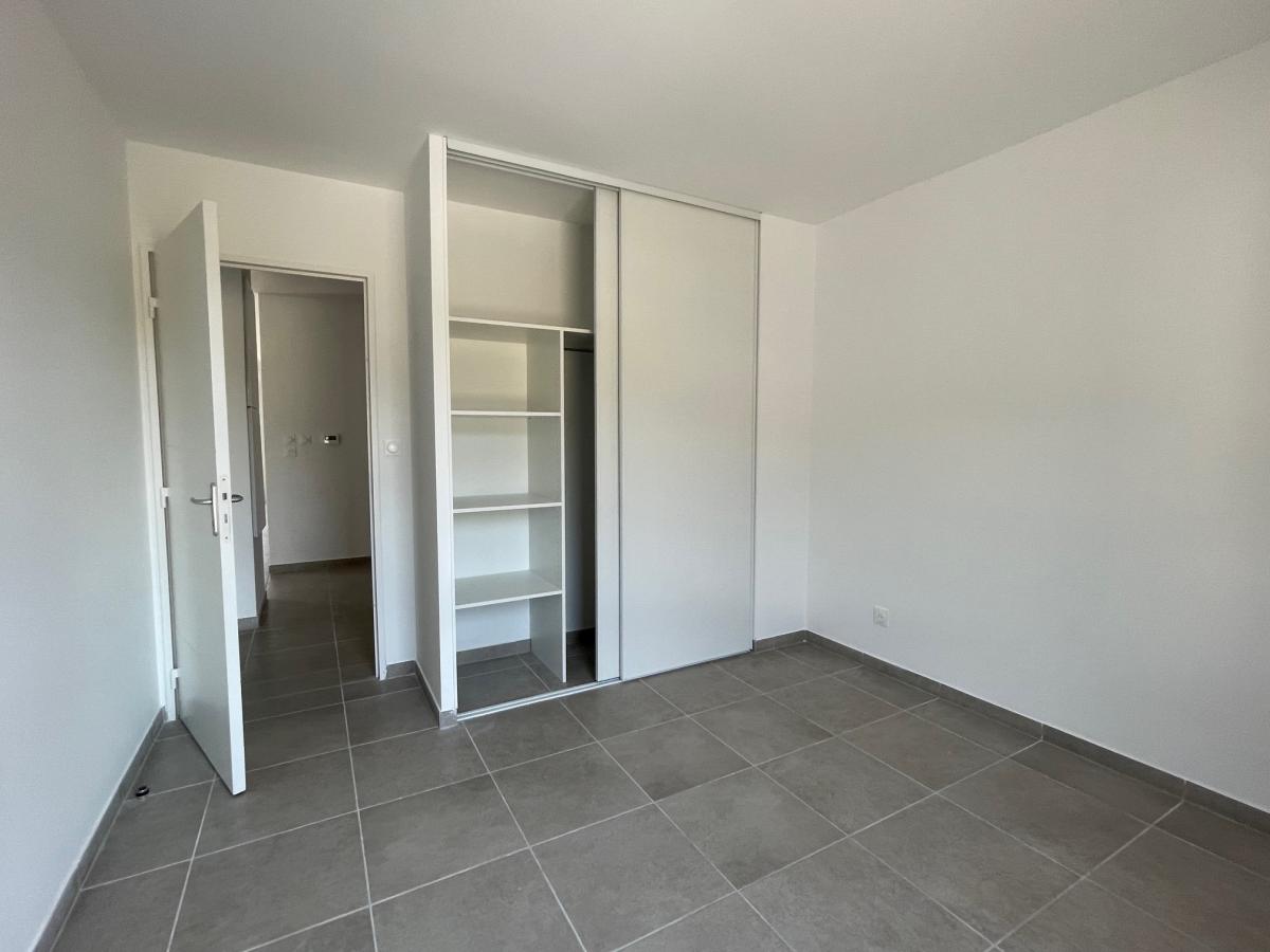 
																																							3 pièces - 
																																						2ème étage - 67m² - 992,32 € - Photo #3