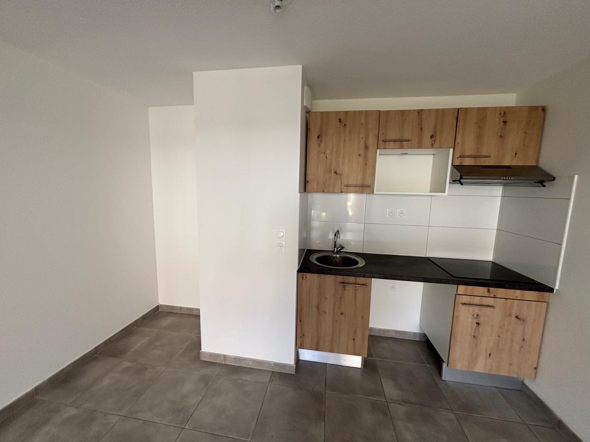 
																																							3 pièces - 
																																						RDC - 66m² - 752,18 € - Photo #3