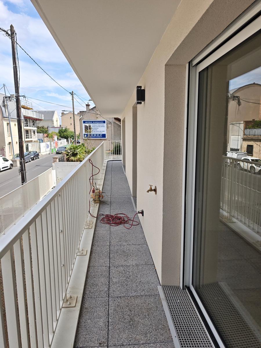 4 pièces - 1er étage - 77m² - 1 663,43 € - Photo #4