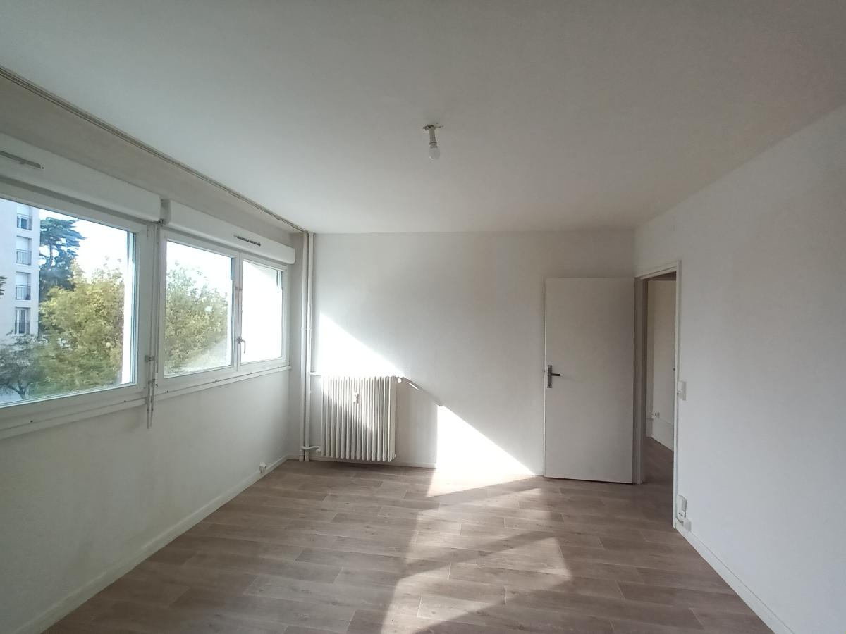 
																			3 pièces - 
																		2ème étage - 66m² - 569,00 € - Photo #7