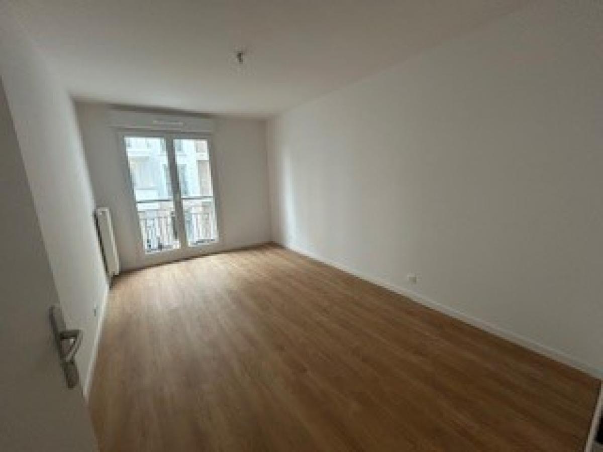 
																																							4 pièces - 
																																						5ème étage - 88m² - 1 593,78 € - Photo #1