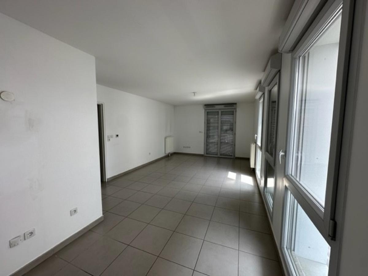 
																			3 pièces - 
																		2ème étage - 66m² - 998,44 € - Photo #6