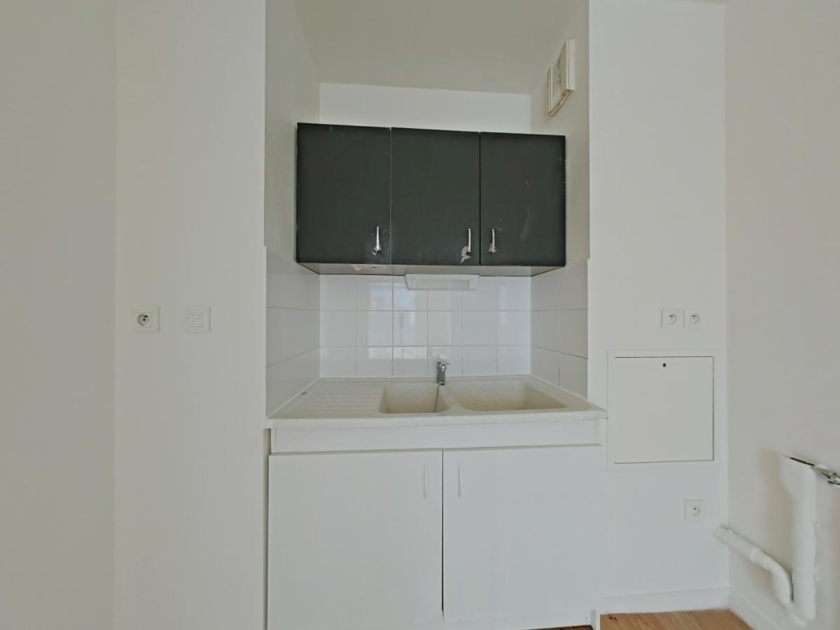 
																			2 pièces - 
																		RDC - 44m² - 607,17 € - Photo #3