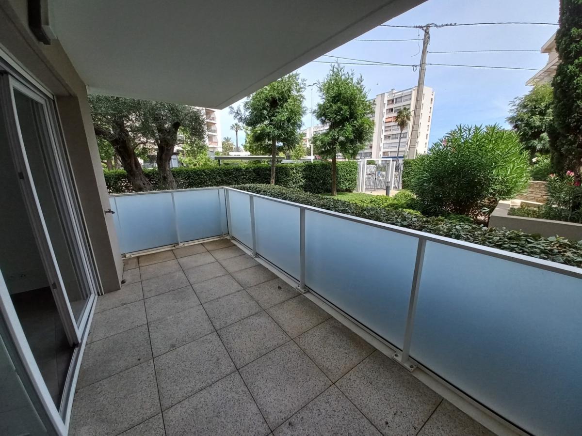 
																			2 pièces - 
																		RDC - 47m² - 1 024,72 € - Photo #1