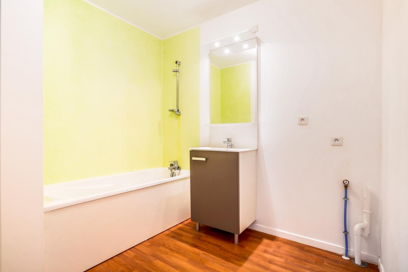 
																																							3 pièces - 
																																						RDC - 65m² - 833,12 € - Photo #6