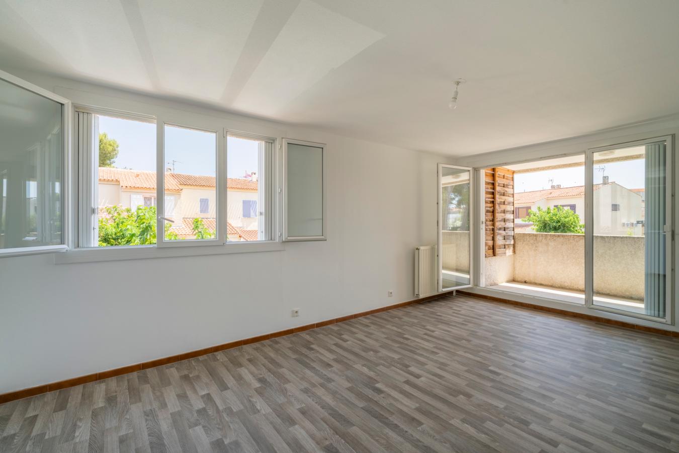 
																																							4 pièces - 
																																						1er étage - 79m² - 173 200 € - Photo #2