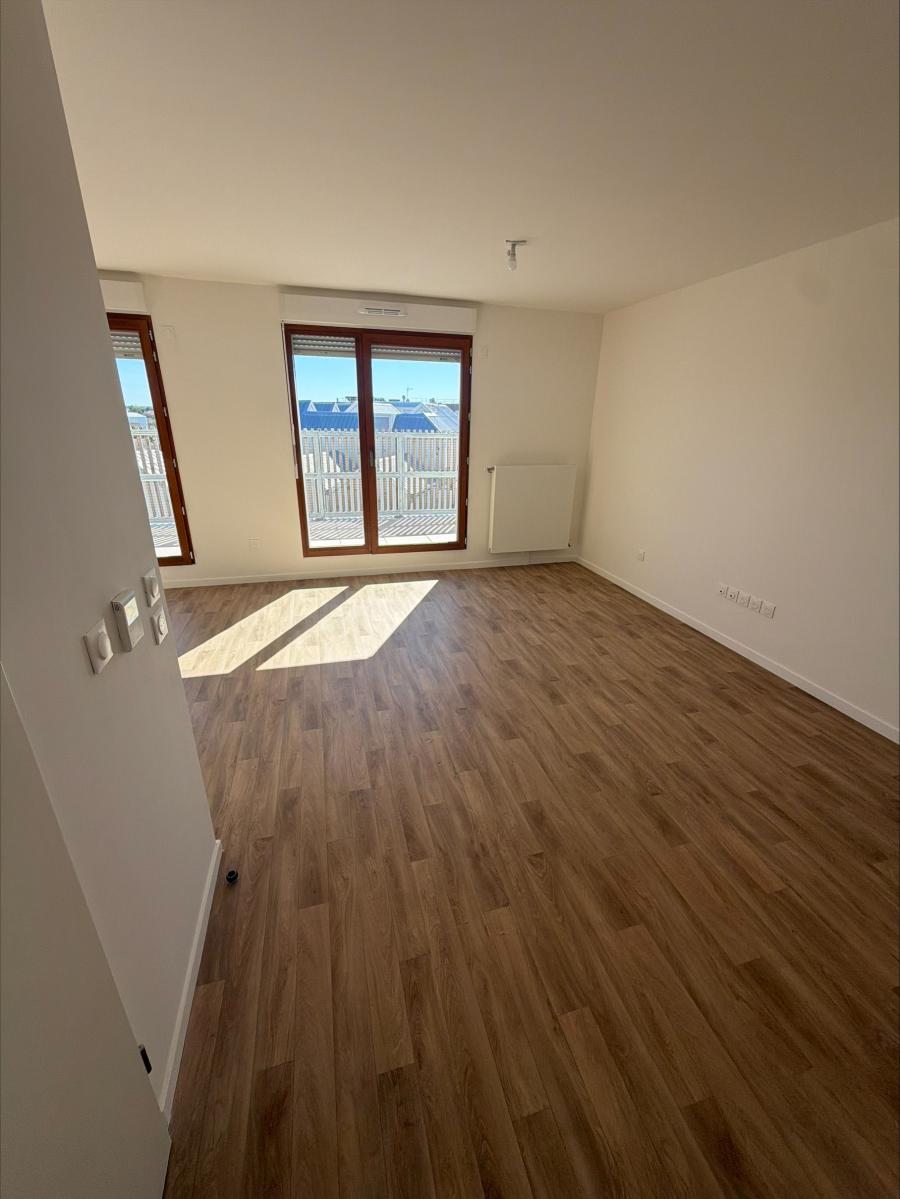 2 pièces - 4ème étage - 46m² - 1 008,02 € - Photo #2