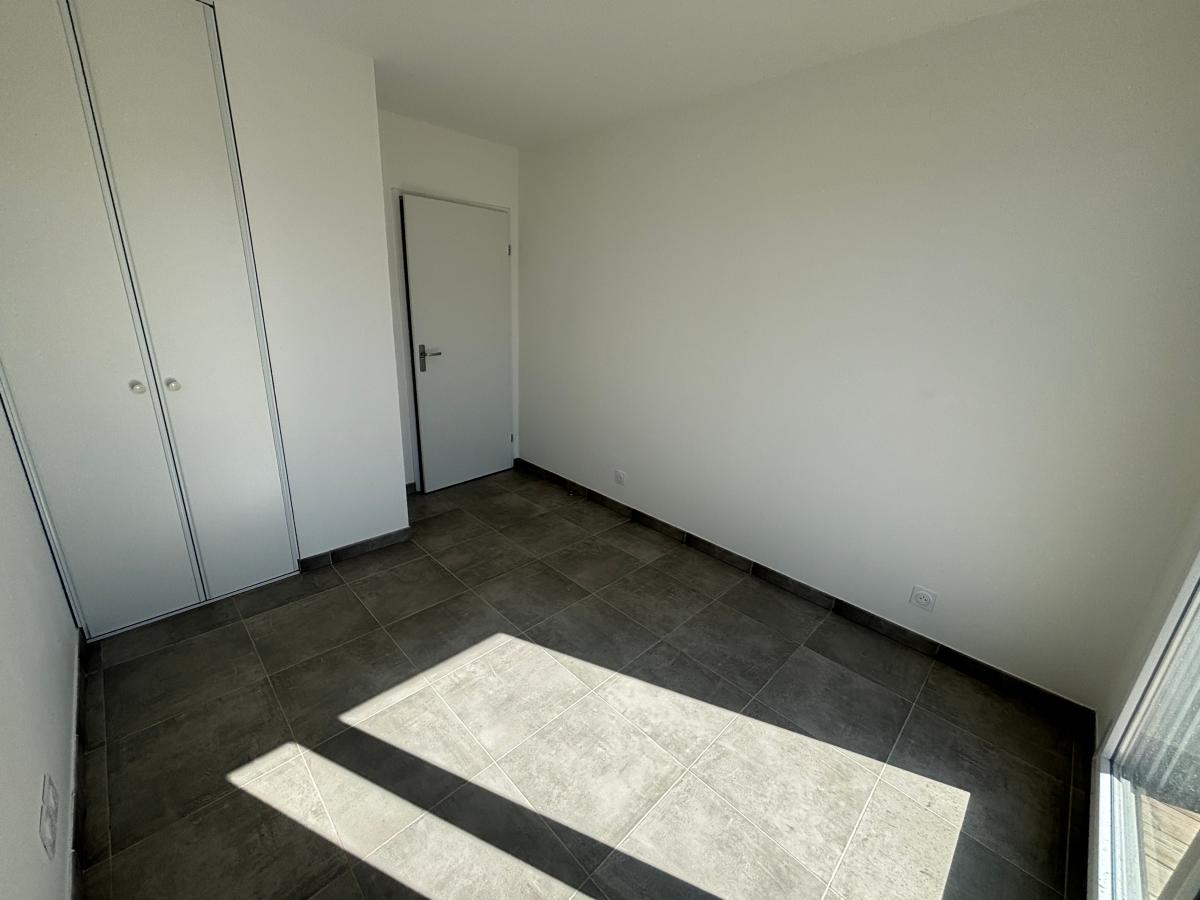 
																																							5 pièces - 
																																						3ème étage - 119m² - 1 117,69 € - Photo #7