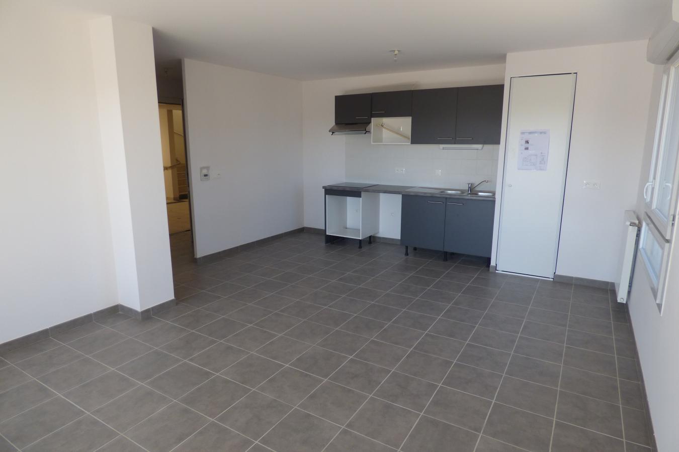
																																							3 pièces - 
																																						1er étage - 65m² - 700,68 € - Photo #2