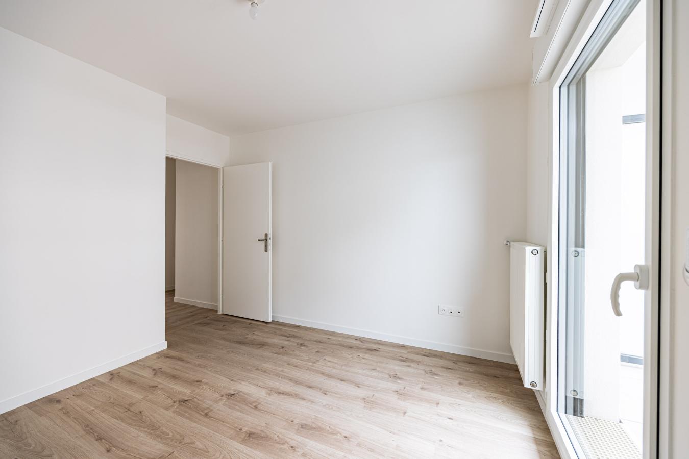 
																																							4 pièces - 
																																						3ème étage - 85m² - 1 446,81 € - Photo #2