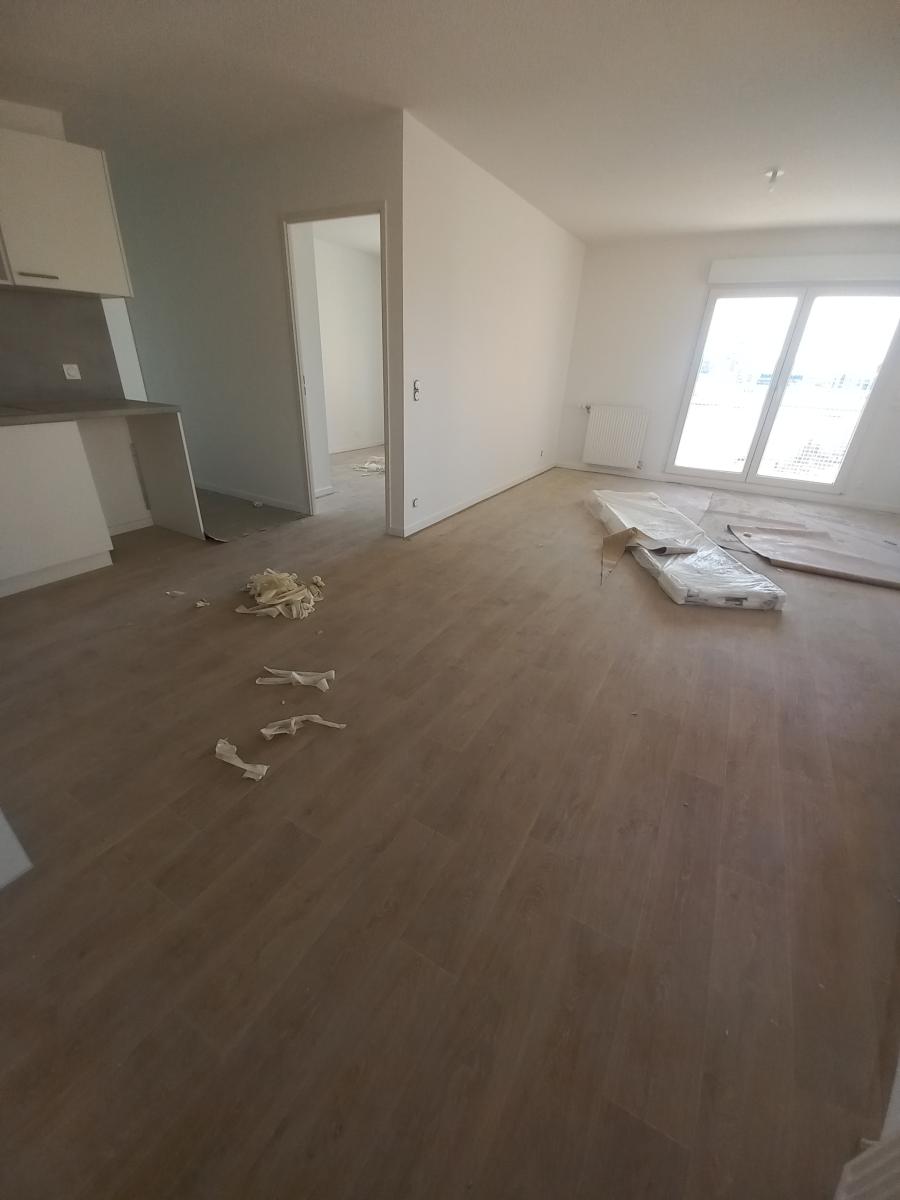 5 pièces - 7ème étage - 106m² - 1 377,51 € - Photo #3