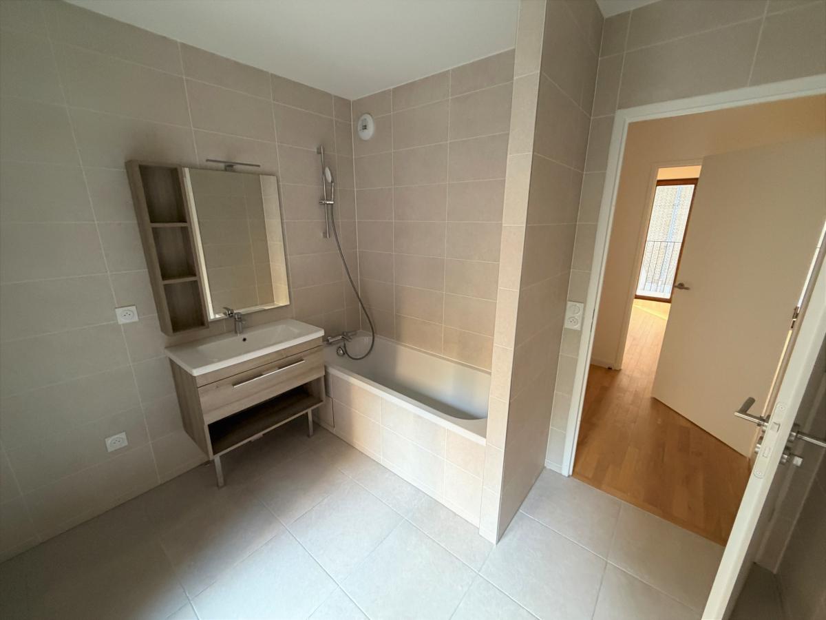 
																																							2 pièces - 
																																						2ème étage - 53m² - 1 717,27 € - Photo #5