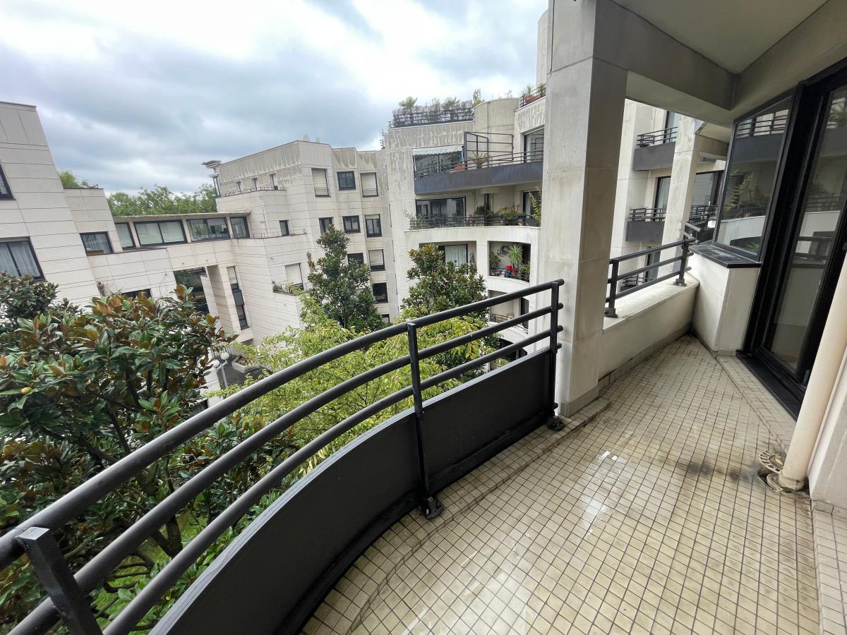 
																			4 pièces - 
																		4ème étage - 96m² - 3 167,76 € - Photo #2