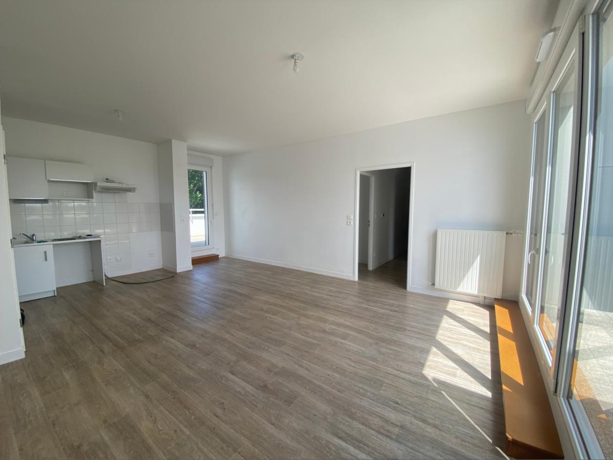 
																			4 pièces - 
																		3ème étage - 77m² - 951,78 € - Photo #2
